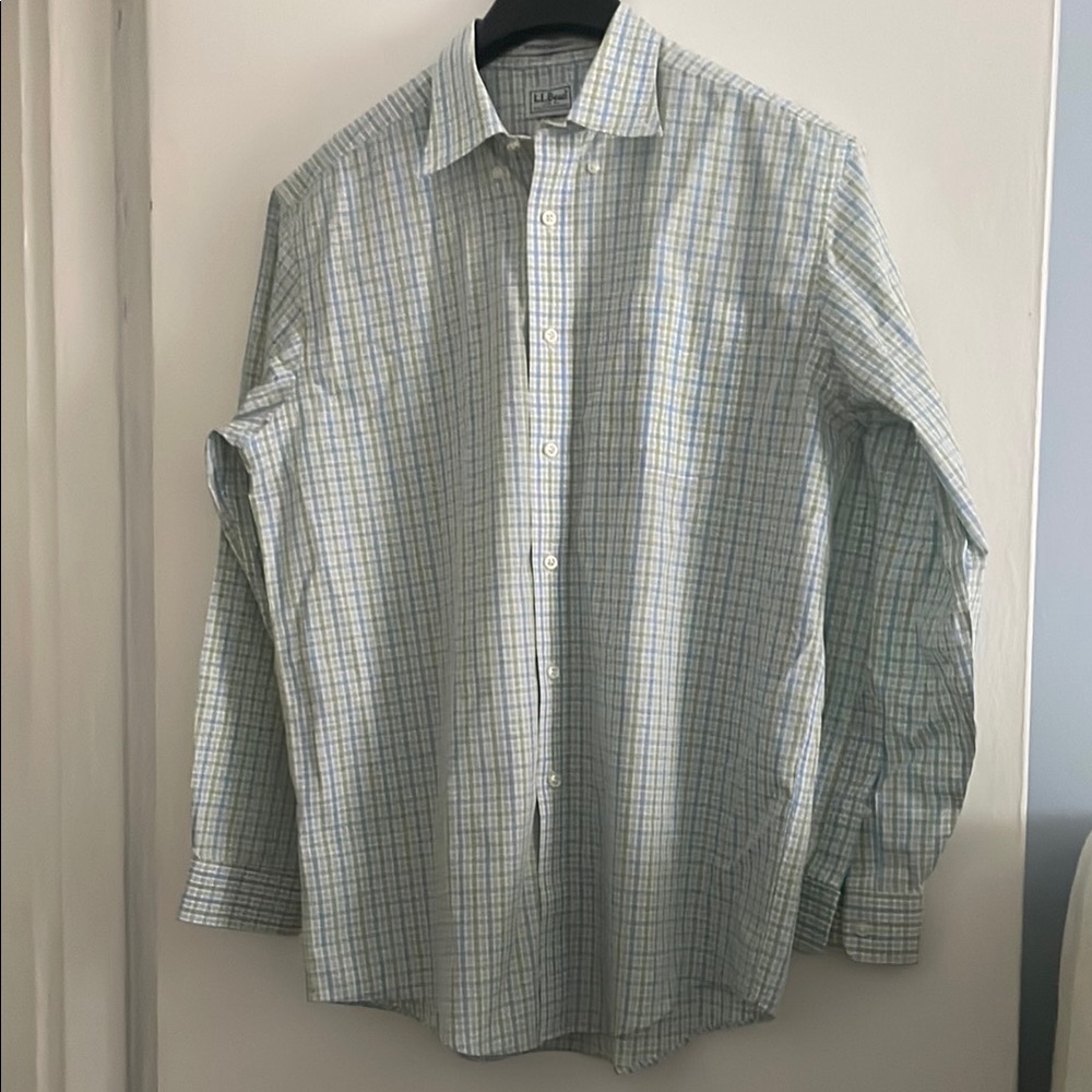 NWOT, L.L. Bean Blue and White Casual Button Down Shirt